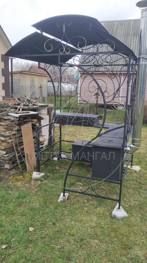 Кованая беседка с коптильней  "Меркурий" 